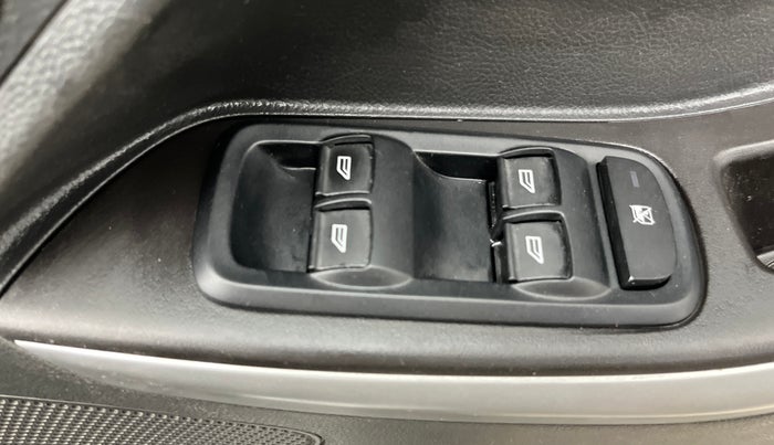 2015 Ford Figo ZXI 1.2 PETROL, Petrol, Manual, 94,037 km, Driver Side Door Panels Control