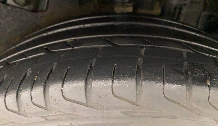 2019 Tata NEXON XZA PLUS PETROL DUAL TONE, Petrol, Automatic, 22,715 km, Left Rear Tyre Tread