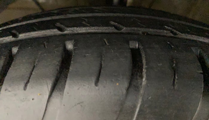 2021 Maruti Swift VXI, Petrol, Manual, 19,651 km, Left Front Tyre Tread