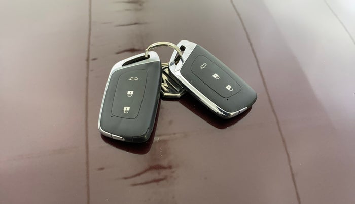 2022 MG HECTOR SHARP 1.5 PETROL CVT, Petrol, Automatic, 39,519 km, Key Close Up