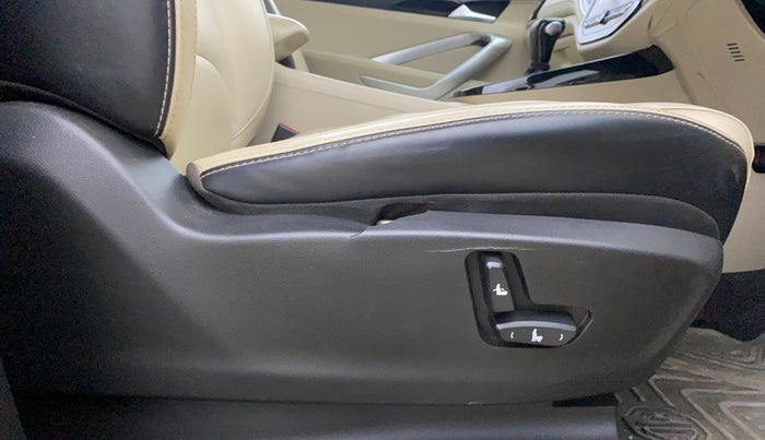 2022 MG HECTOR SHARP 1.5 PETROL CVT, Petrol, Automatic, 39,519 km, Driver Side Adjustment Panel