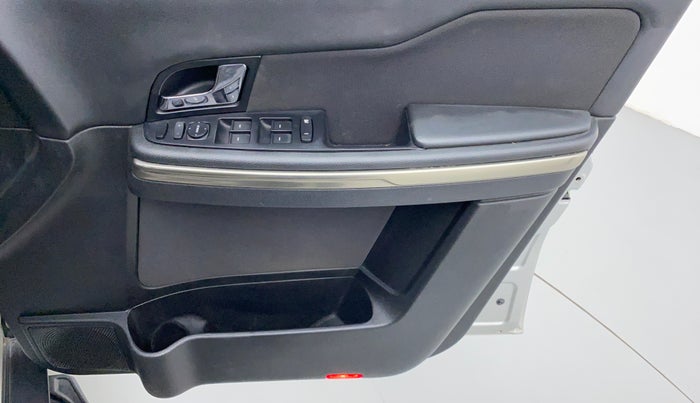 2018 Tata Hexa Varicor 400 XM, Diesel, Manual, 22,539 km, Driver Side Door Panels Control