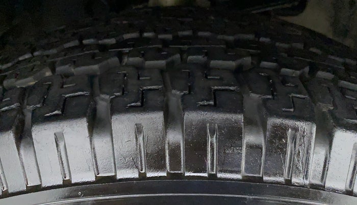 2018 Tata Hexa Varicor 400 XM, Diesel, Manual, 22,539 km, Left Rear Tyre Tread