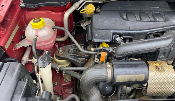 2021 Mahindra XUV300 W8 1.2 PETROL, Petrol, Manual, 58,461 km, Engine View - Right