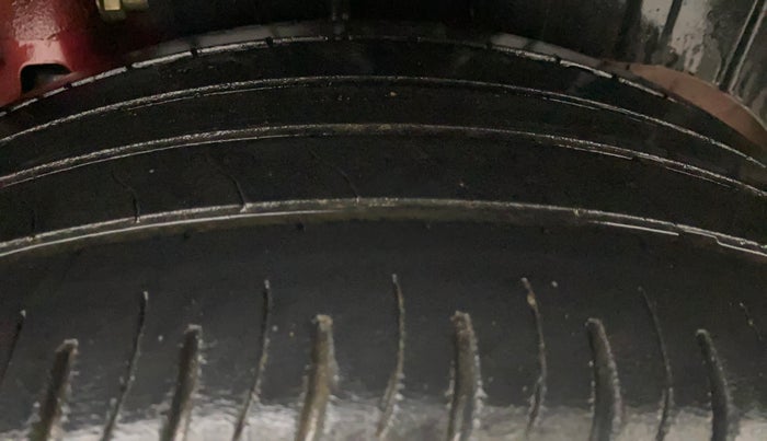 2021 Mahindra XUV300 W8 1.2 PETROL, Petrol, Manual, 58,461 km, Left Rear Tyre Tread