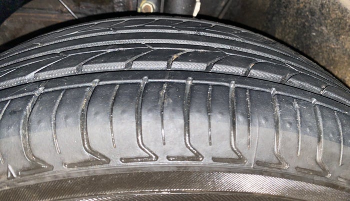 2019 Maruti XL6 ZETA MT, Petrol, Manual, 41,066 km, Left Front Tyre Tread