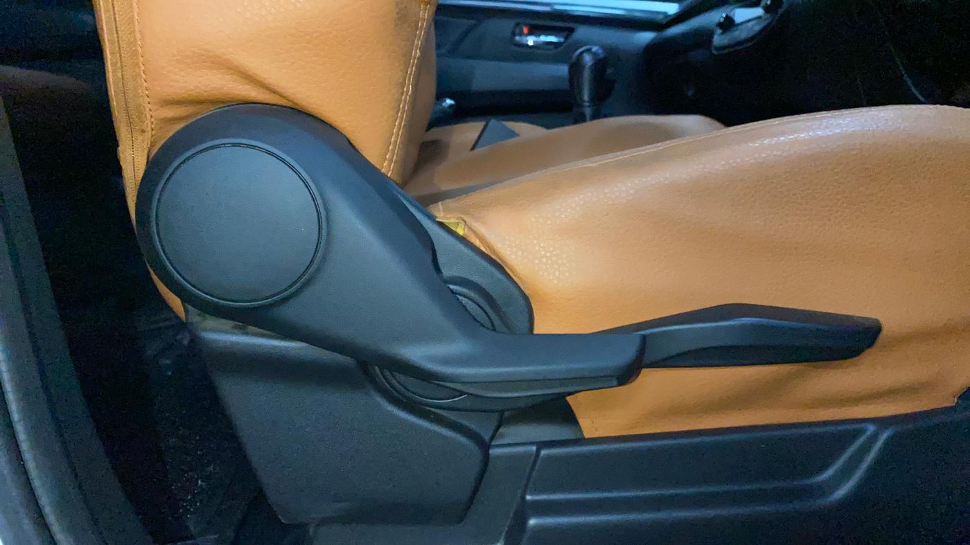 2019 Maruti XL6 ZETA MT, Petrol, Manual, 41,066 km, Driver Side Adjustment Panel