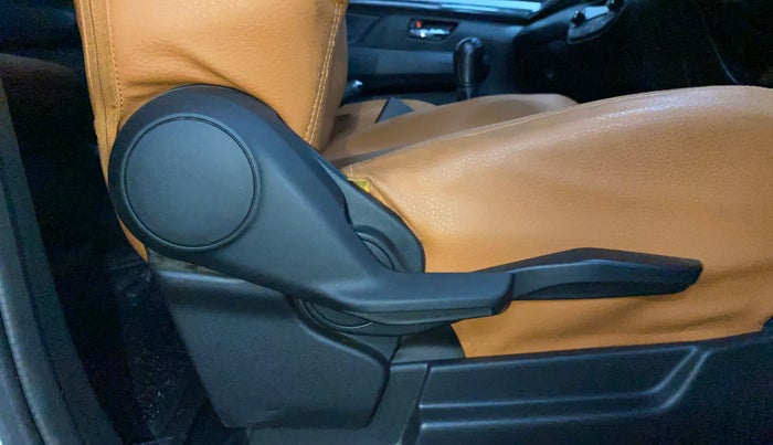 2019 Maruti XL6 ZETA MT, Petrol, Manual, 41,066 km, Driver Side Adjustment Panel