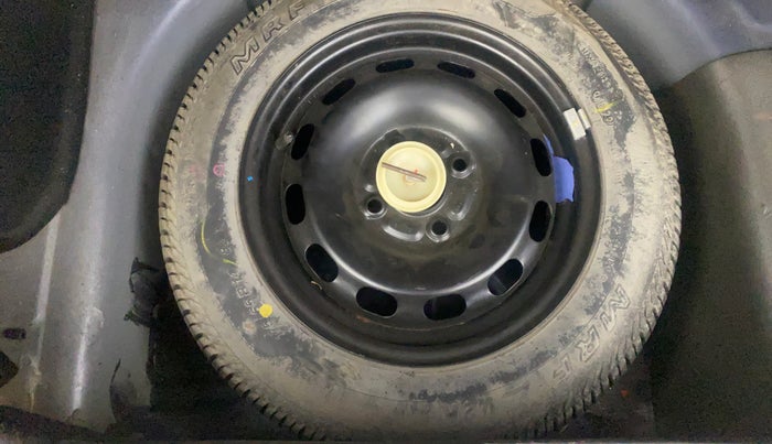 2013 Ford Figo TITANIUM 1.2 PETROL, Petrol, Manual, 28,990 km, Spare Tyre