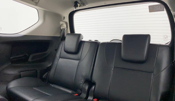 2016 Toyota Innova Crysta 2.4 ZX 7 STR, Diesel, Manual, 35,807 km, Third Seat Row ( optional )