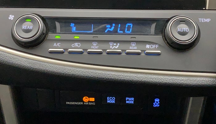 2016 Toyota Innova Crysta 2.4 ZX 7 STR, Diesel, Manual, 35,807 km, Automatic Climate Control