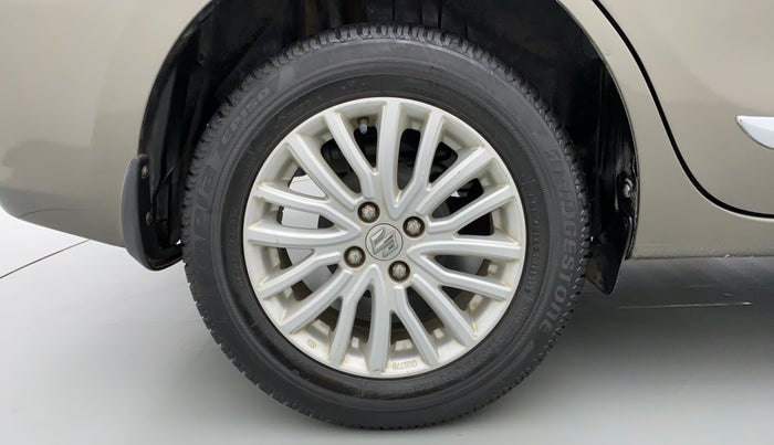 2017 Maruti Dzire ZXI, Petrol, Manual, 25,005 km, Right Rear Wheel