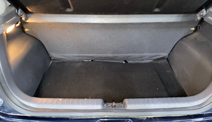 2022 Hyundai GRAND I10 NIOS ASTA AMT 1.2 KAPPA VTVT, Petrol, Automatic, 5,189 km, Boot Inside