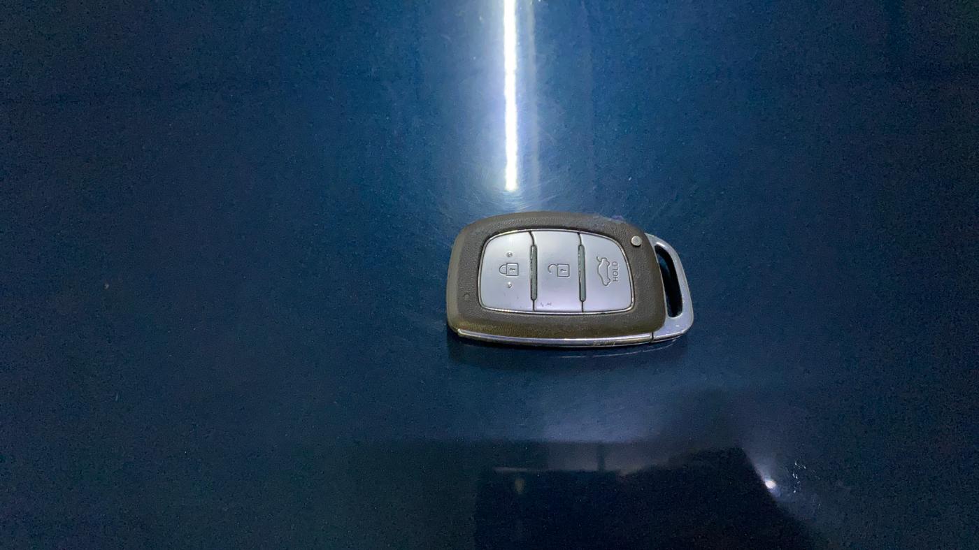 2022 Hyundai GRAND I10 NIOS ASTA AMT 1.2 KAPPA VTVT, Petrol, Automatic, 5,189 km, Key Close Up