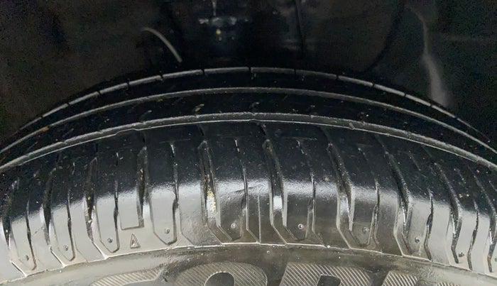 2018 Hyundai Elite i20 Magna Executive 1.2, Petrol, Manual, 45,371 km, Right Front Tyre Tread