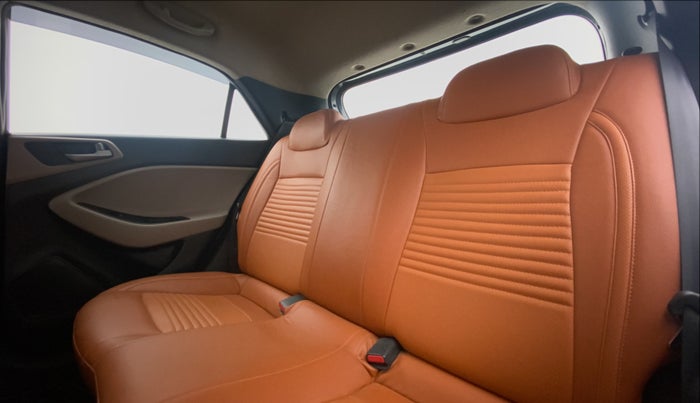 2018 Hyundai Elite i20 Magna Executive 1.2, Petrol, Manual, 45,371 km, Right Side Rear Door Cabin