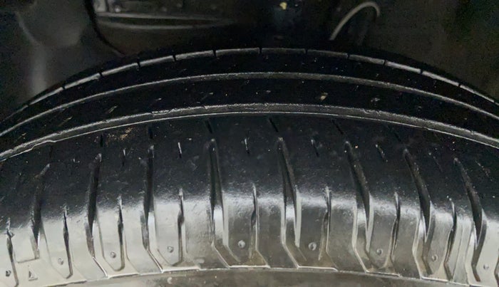 2018 Hyundai Elite i20 Magna Executive 1.2, Petrol, Manual, 45,371 km, Left Front Tyre Tread