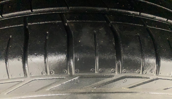 2018 Tata NEXON XZ PLUS PETROL, Petrol, Manual, 43,784 km, Left Front Tyre Tread