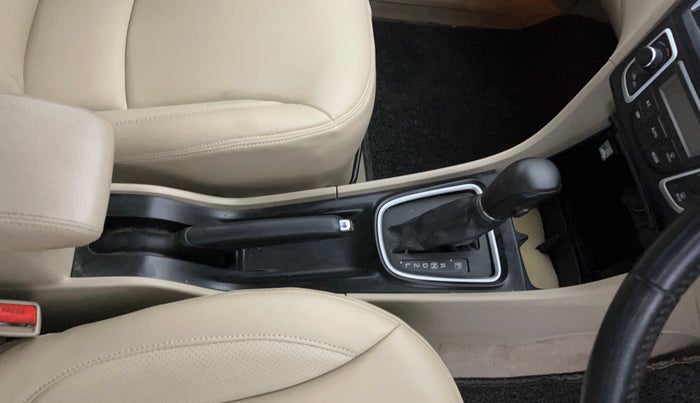 2019 Maruti Ciaz ALPHA  AT 1.5 SHVS PETROL, Petrol, Automatic, 85,161 km, Gear Lever