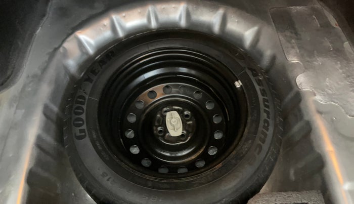 2019 Maruti Ciaz ALPHA  AT 1.5 SHVS PETROL, Petrol, Automatic, 85,161 km, Spare Tyre