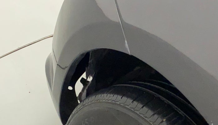 2013 Maruti Ertiga VXI CNG, CNG, Manual, 73,257 km, Left fender - Lining loose