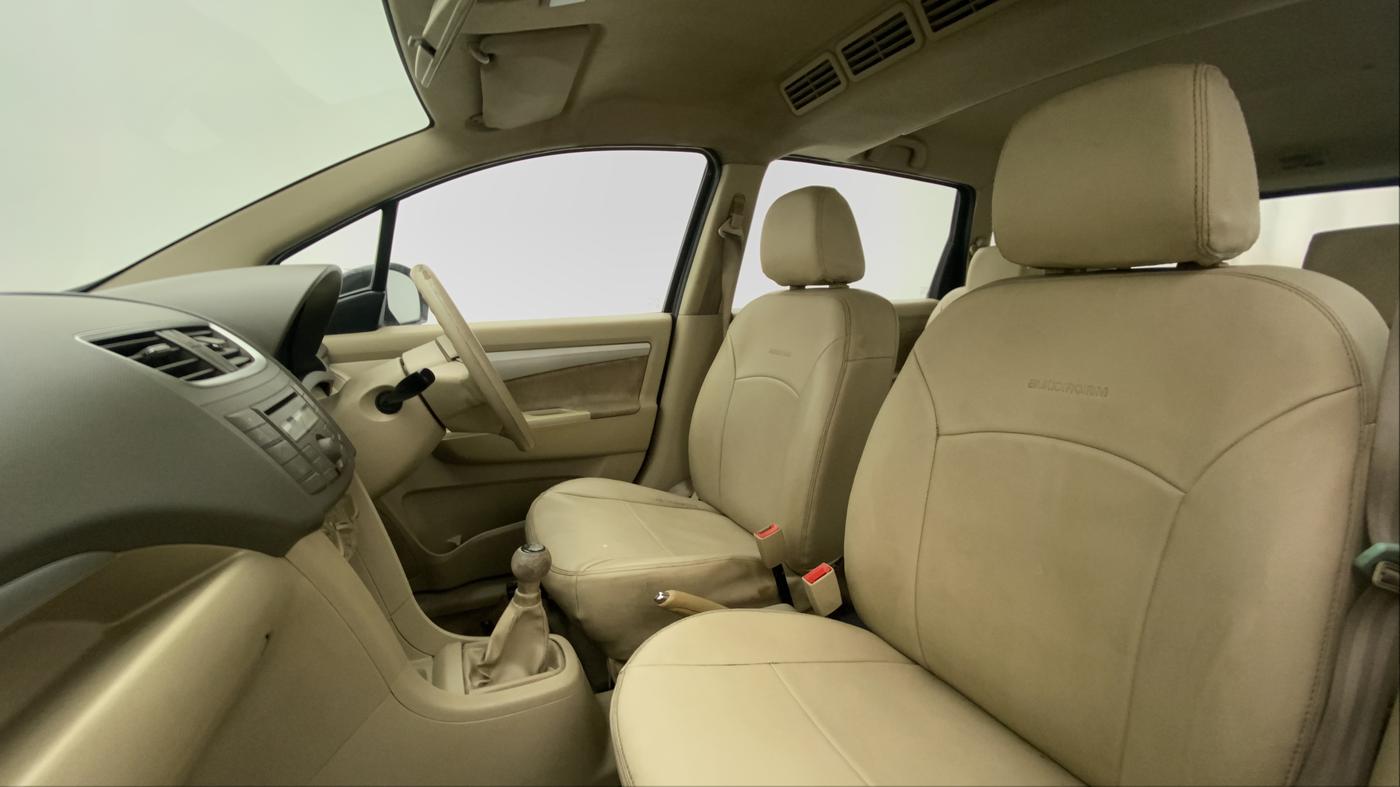 2013 Maruti Ertiga VXI CNG, CNG, Manual, 73,257 km, Right Side Front Door Cabin