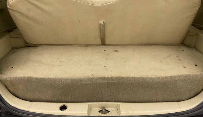 2013 Maruti Ertiga VXI CNG, CNG, Manual, 73,257 km, Boot Inside