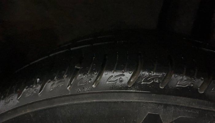 2016 Maruti Baleno ALPHA PETROL 1.2, Petrol, Manual, 59,728 km, Left Rear Tyre Tread