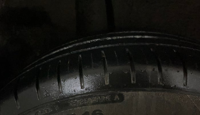 2016 Maruti Baleno ALPHA PETROL 1.2, Petrol, Manual, 59,728 km, Right Rear Tyre Tread