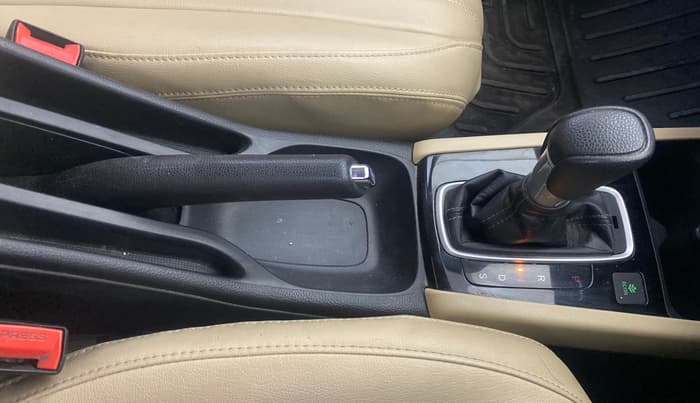 2022 Honda City 1.5L I-VTEC V CVT 5TH GEN, Petrol, Automatic, 63,524 km, Gear Lever