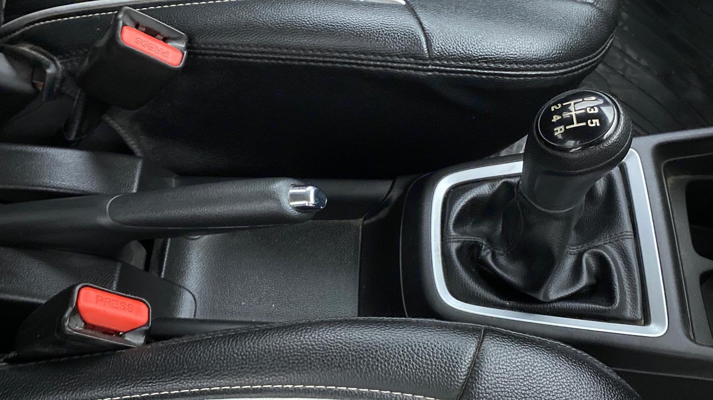 2021 Maruti Swift VXI D, Petrol, Manual, 16,461 km, Gear Lever