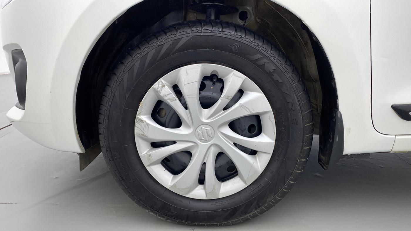 2021 Maruti Swift VXI D, Petrol, Manual, 16,461 km, Left Front Wheel