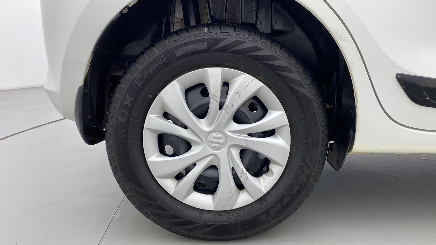 2021 Maruti Swift VXI D, Petrol, Manual, 16,461 km, Right Rear Wheel