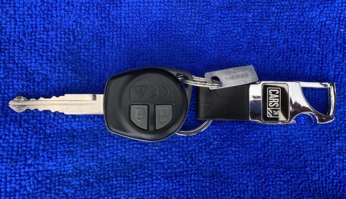 2021 Maruti Swift VXI D, Petrol, Manual, 16,461 km, Key Close Up