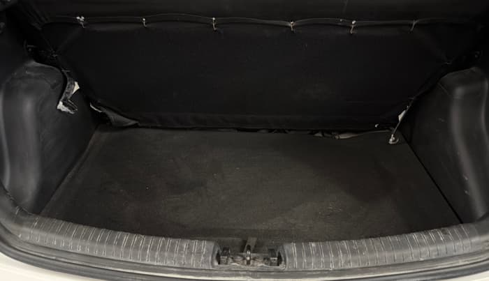 2016 Hyundai Grand i10 MAGNA 1.2 KAPPA VTVT, Petrol, Manual, 21,952 km, Boot Inside