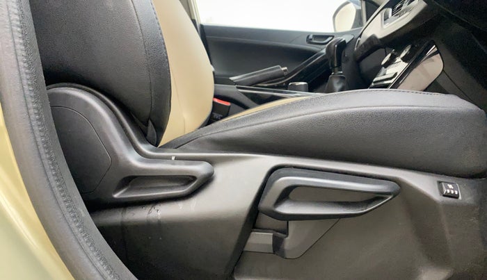 2022 Tata NEXON XZ PLUS PETROL KAZIRANGA, Petrol, Manual, 51,223 km, Driver Side Adjustment Panel