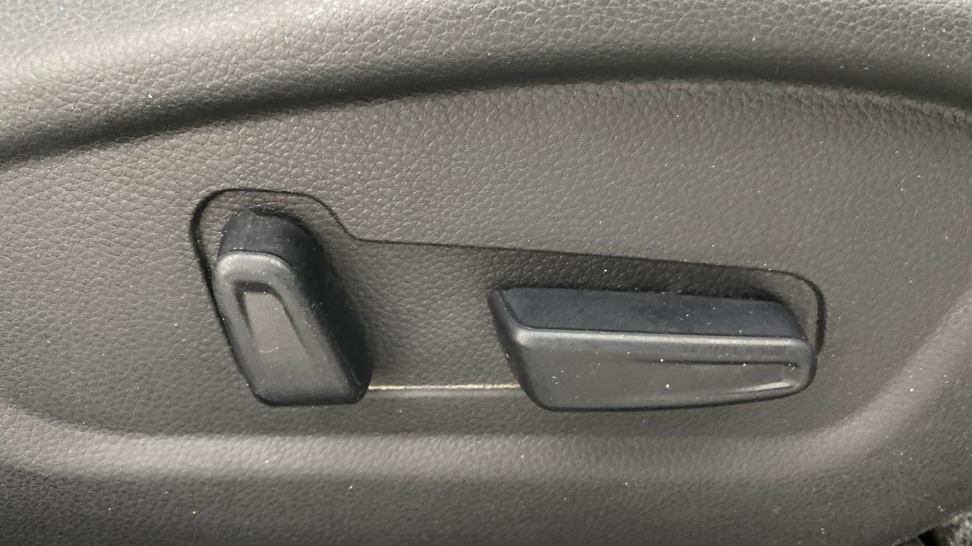 2022 KIA SELTOS GTX PLUS 1.5 DIESEL AT, Diesel, Automatic, 87,852 km, Driver Side Adjustment Panel