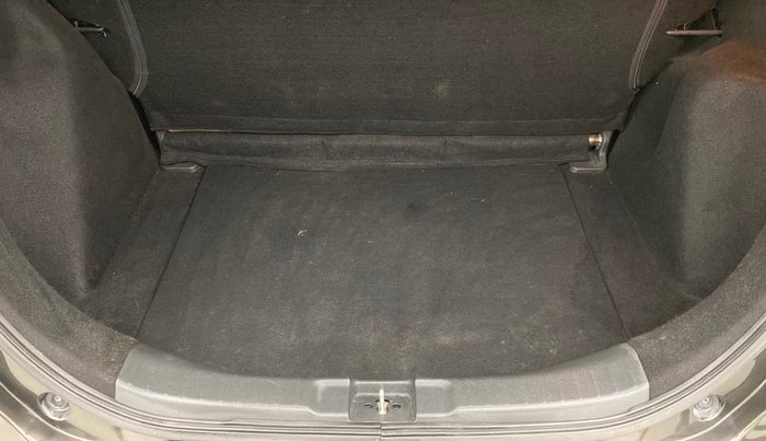 2018 Honda Jazz 1.2 V AT, Petrol, Automatic, 19,842 km, Boot Inside