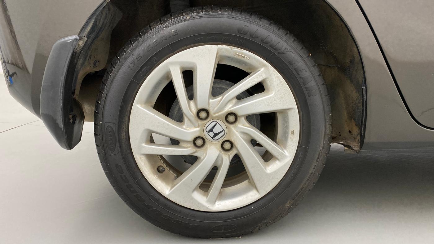 2018 Honda Jazz 1.2 V AT, Petrol, Automatic, 19,842 km, Right Rear Wheel