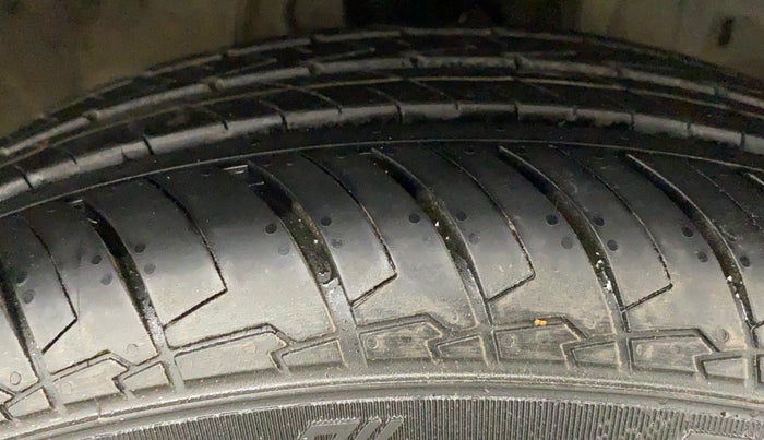2015 Honda City 1.5L I-VTEC V MT, Petrol, Manual, 67,144 km, Right Front Tyre Tread