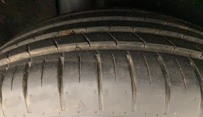 2016 Maruti Baleno ZETA PETROL 1.2, Petrol, Manual, 73,582 km, Right Rear Tyre Tread