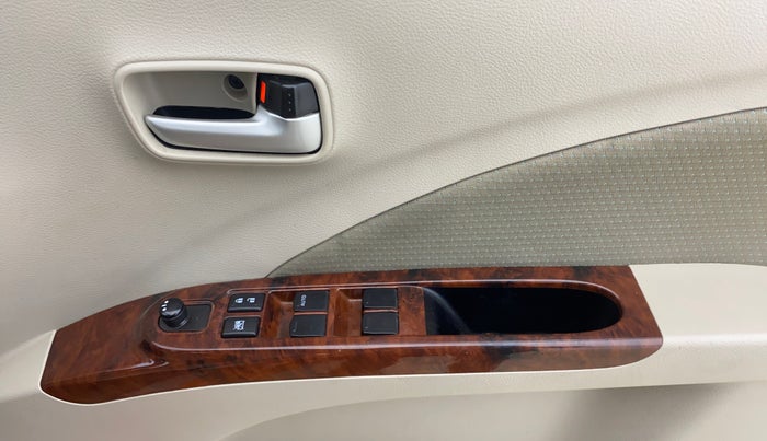 2019 Maruti Celerio ZXI, Petrol, Manual, 21,724 km, Driver Side Door Panels Control