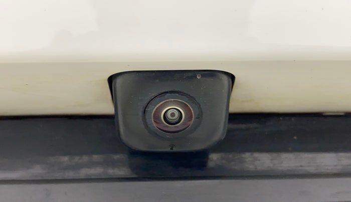 2025 Hyundai NEW I20 ASTA (O) 1.2 IVT, Petrol, Automatic, 16,681 km, Parking Camera