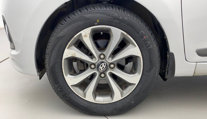 2015 Hyundai Xcent SX AT 1.2 (O), Petrol, Automatic, 67,502 km, Left Front Wheel