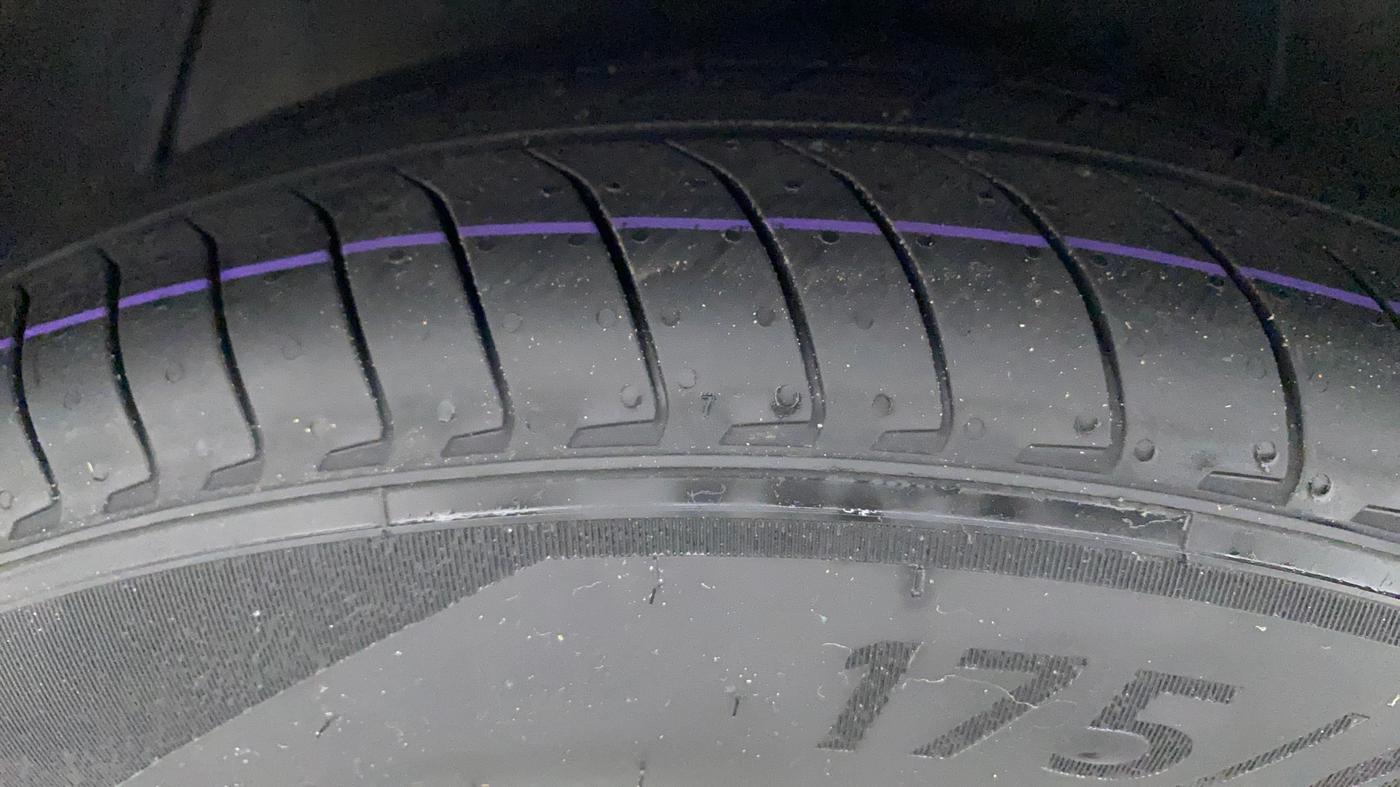 2015 Hyundai Xcent SX AT 1.2 (O), Petrol, Automatic, 67,502 km, Right Rear Tyre Tread