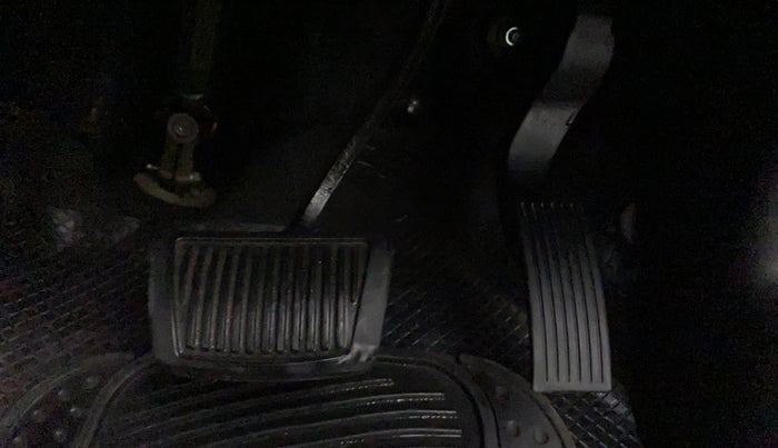 2015 Hyundai Xcent SX AT 1.2 (O), Petrol, Automatic, 67,502 km, Pedals