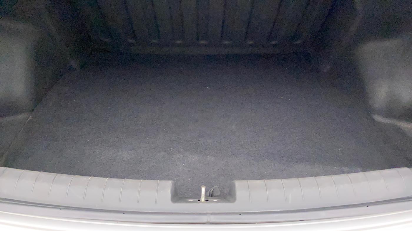 2015 Hyundai Xcent SX AT 1.2 (O), Petrol, Automatic, 67,502 km, Boot Inside