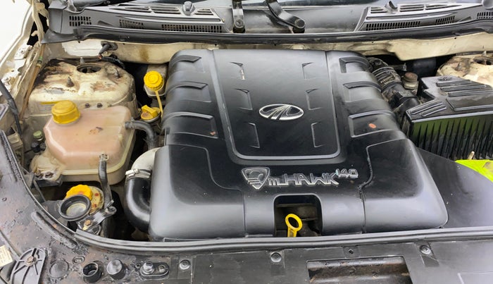 2012 Mahindra XUV500 W8, Diesel, Manual, 1,34,908 km, Engine View - Right