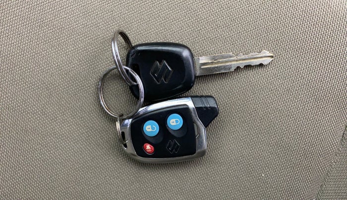 2016 Maruti Alto K10 VXI, Petrol, Manual, 31,735 km, Key Close Up