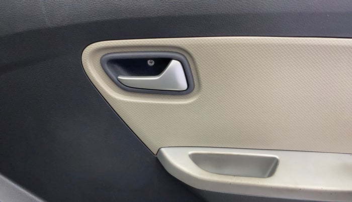 2016 Maruti Alto K10 VXI, Petrol, Manual, 31,735 km, Driver Side Door Panels Control